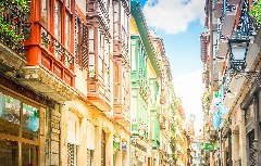 farbenprächtig Altstadt von Bilbao