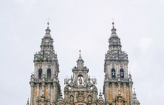 Pilger vor der Jakobus-Kathedrale von Santiago