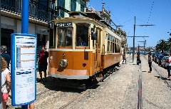 Die historische Tramlinie 1 in Porto